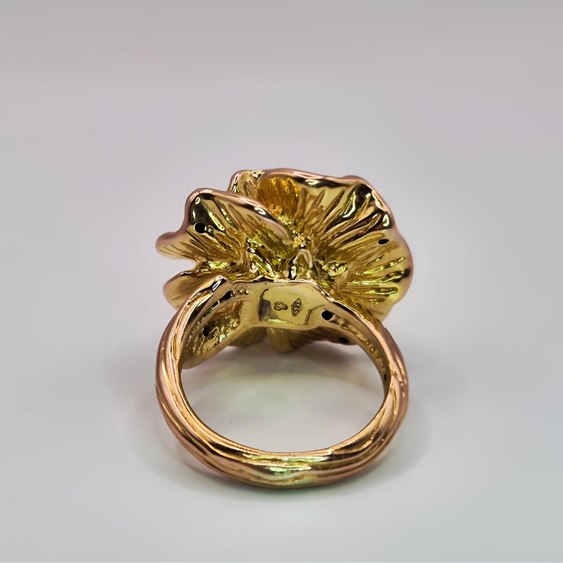 14ct gold flower cocktail ring back