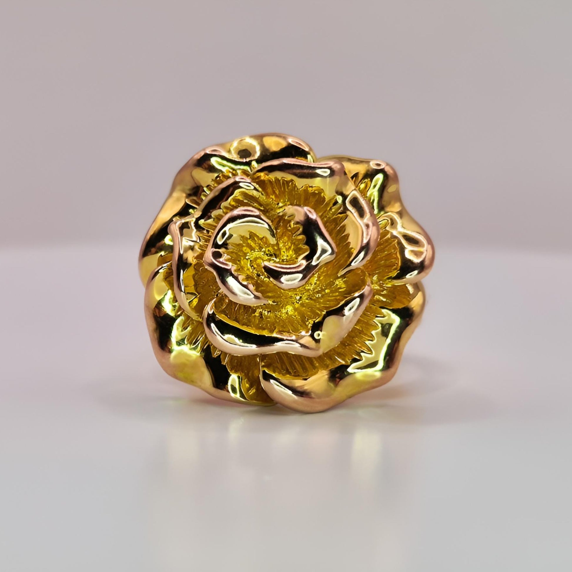 14ct gold flower cocktail ring front view