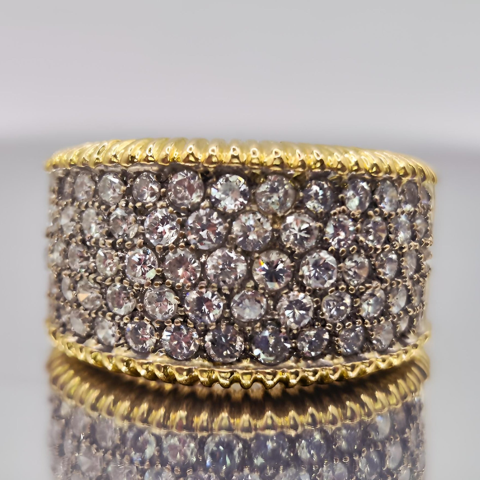 18carat gold pave 5 row diamond ring upside down