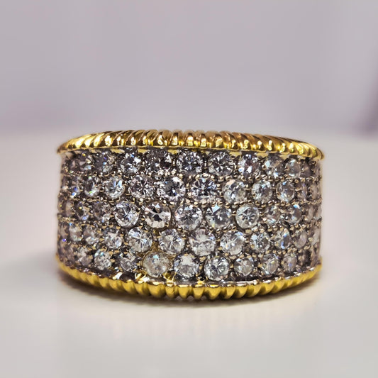 18carat gold pave diamond ring front view