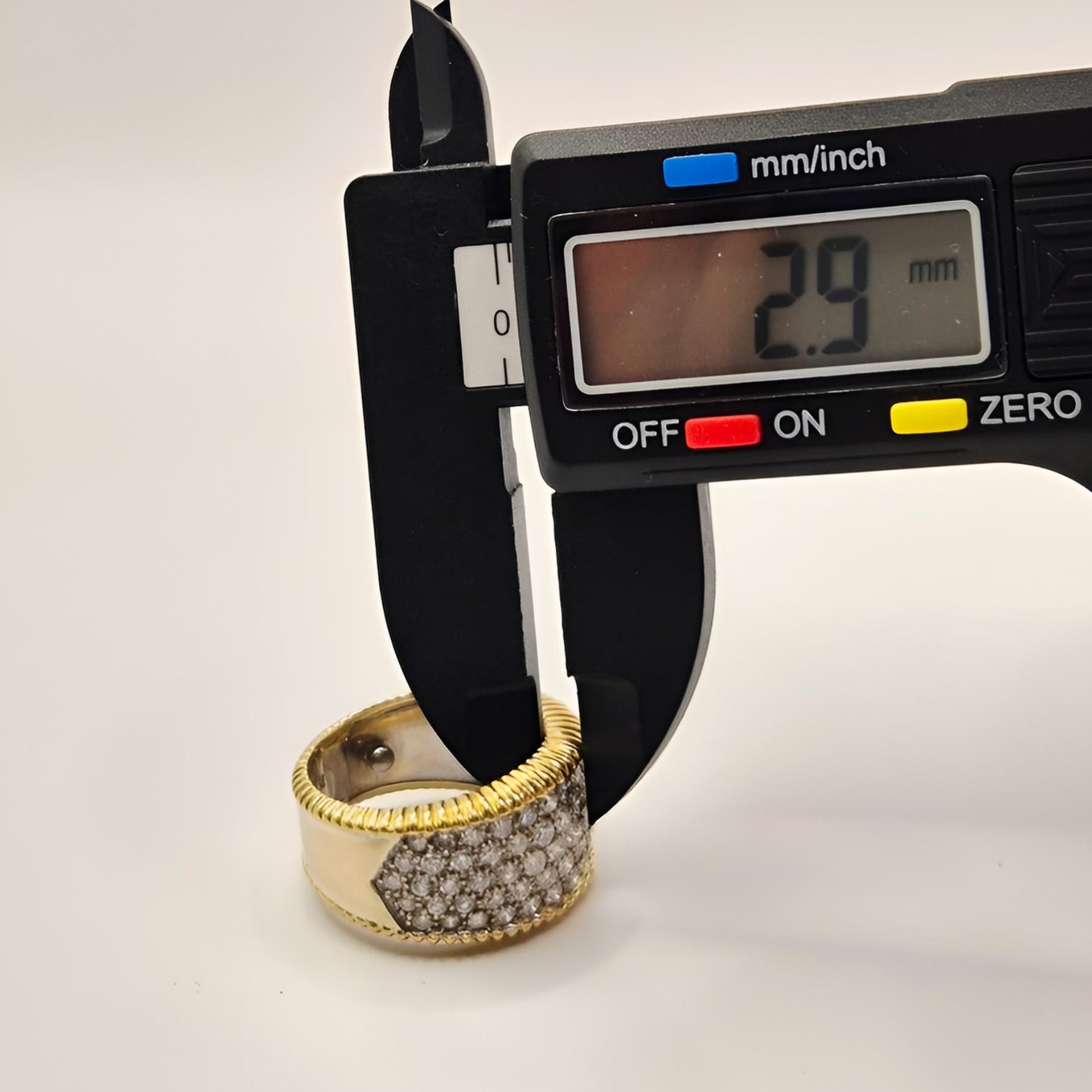 18carat gold pave diamond ring hallmarked head depth measurement