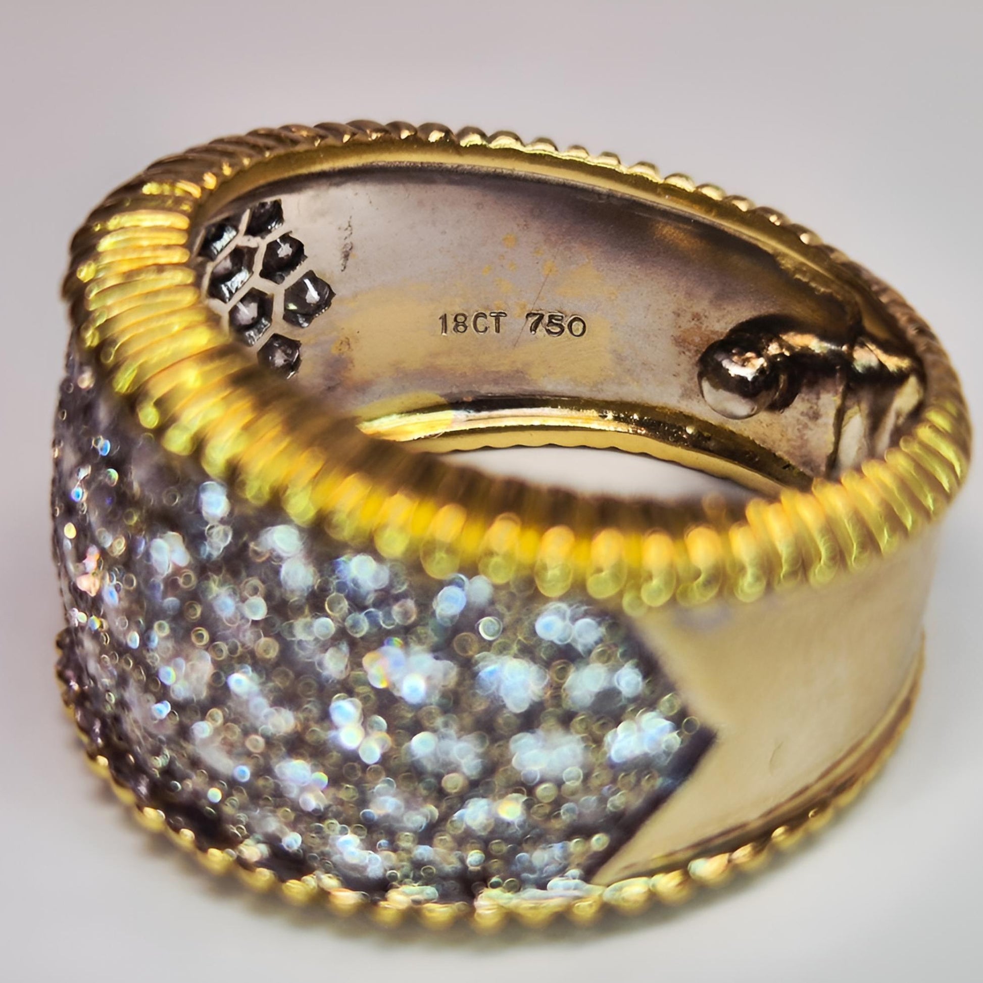 18carat gold pave diamond ring stamped view
