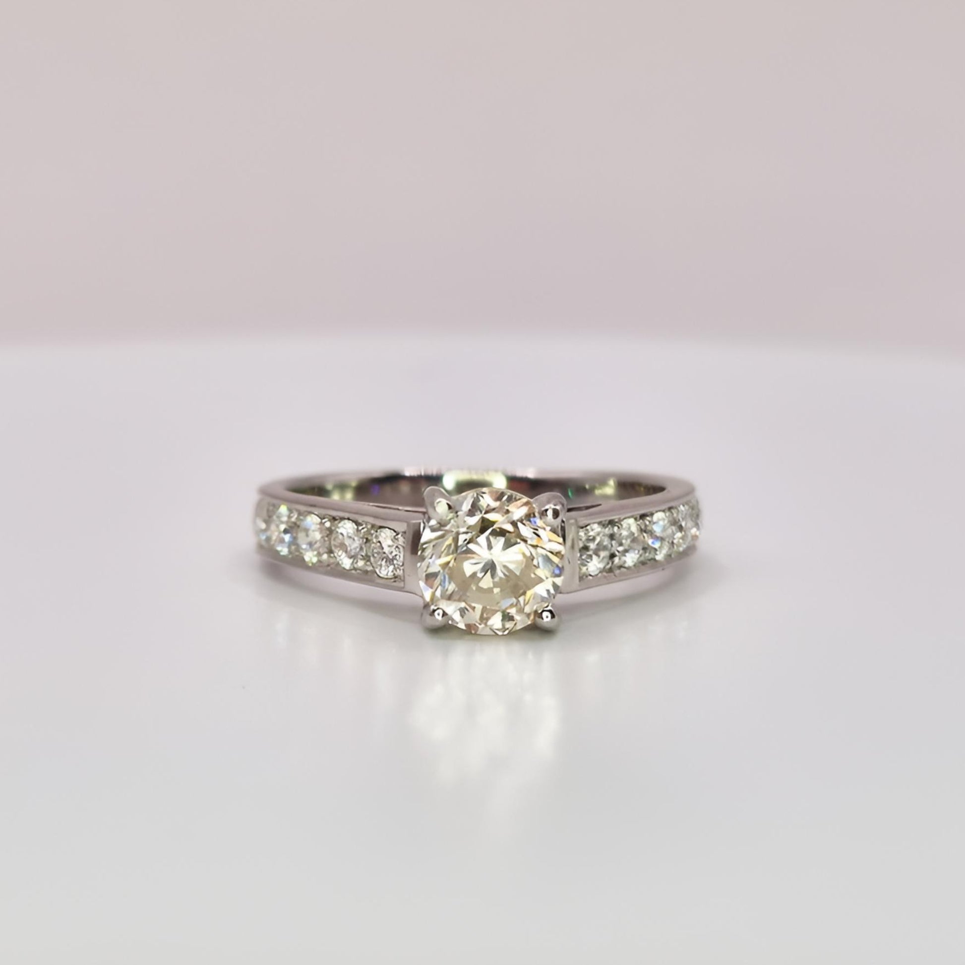 18ct white gold single stone diamond ring front