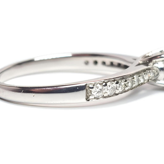 18ct white gold single stone diamond shoulders ring right side