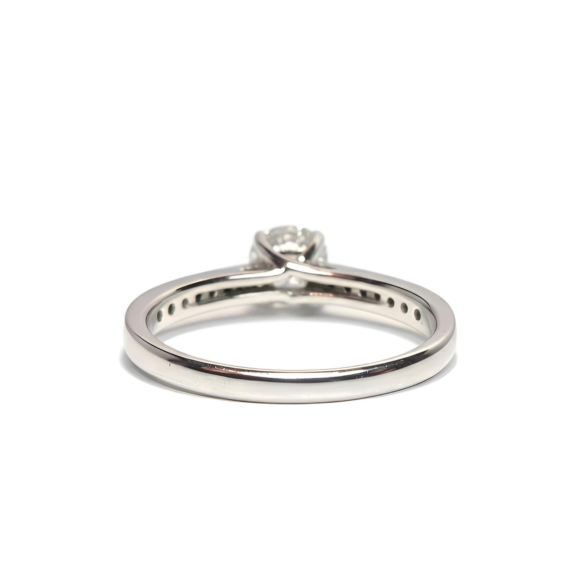 18ct white gold single stone diamond shoulders ring shank from behind