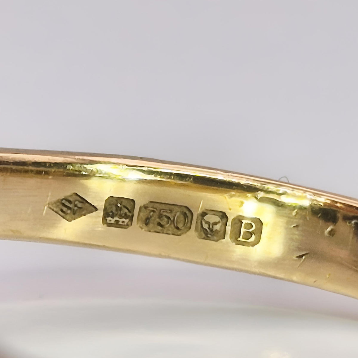 18ct yellow gold and platinum collet single stone diamond vintage ring fully hallmark close image