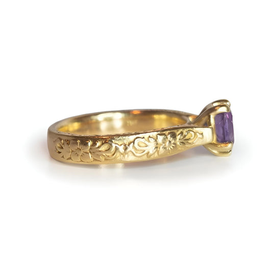 18ct yellow gold heart shape amethyst single stone ring right side