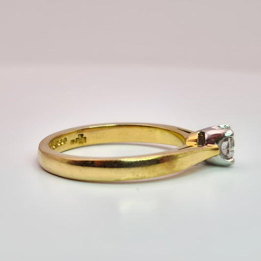 18ct yellow gold single stone diamond wedding ring fit solitaire ring right side