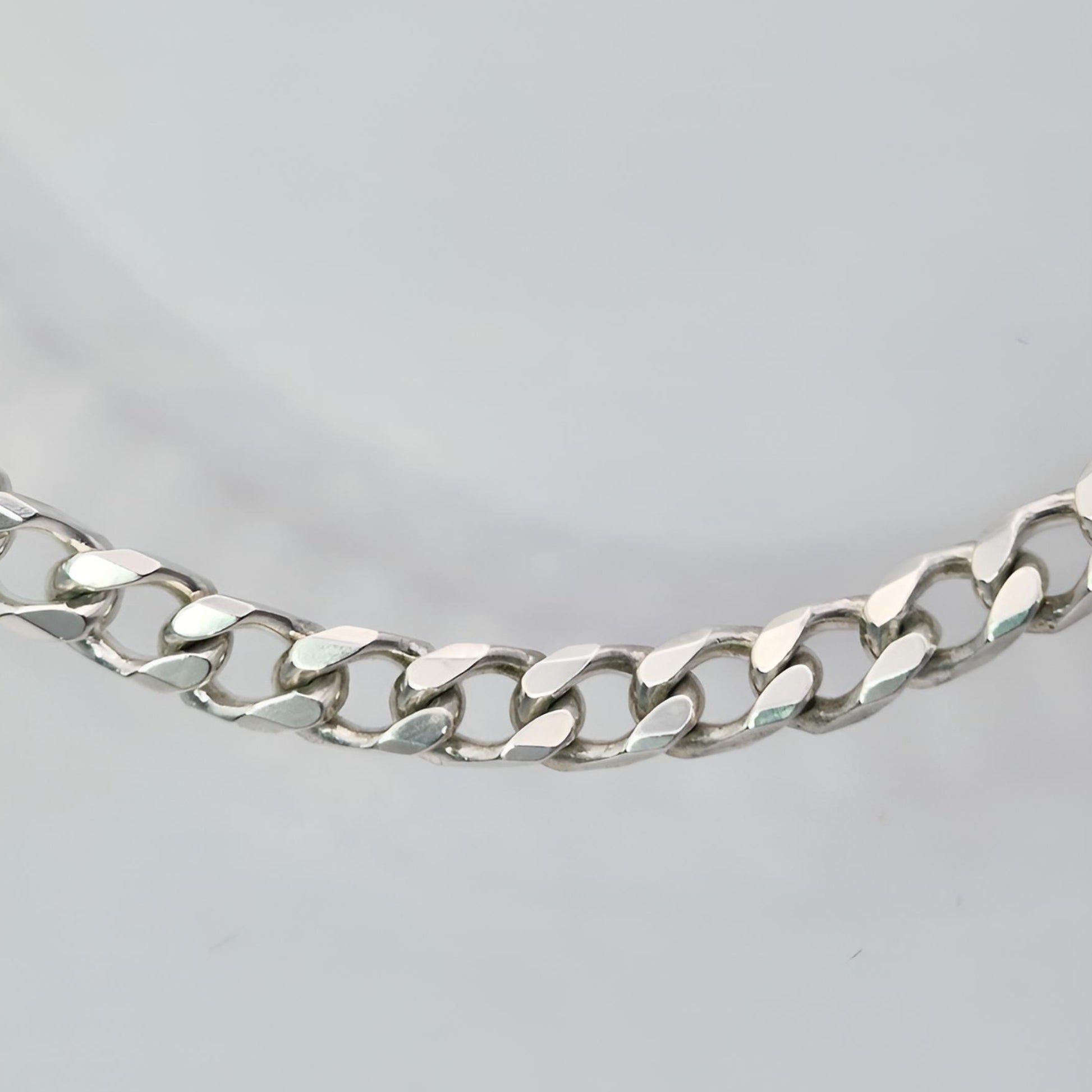 925 silver curb solid links 20 inch chain front closer view