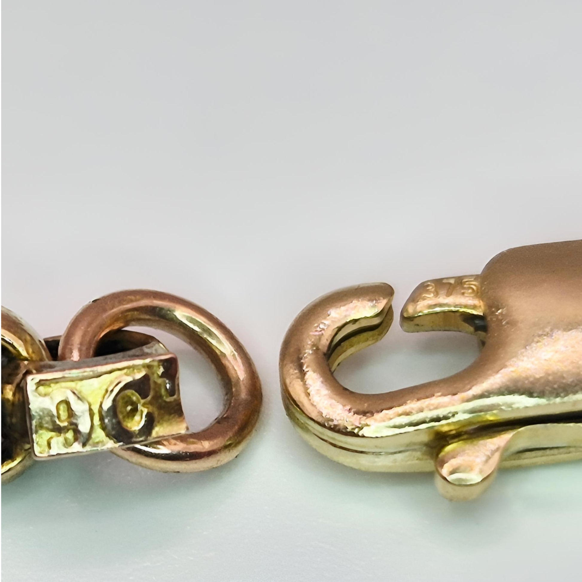 9ct gold belcher chain style bracelet 9ct stamp clasp 375 stamp image