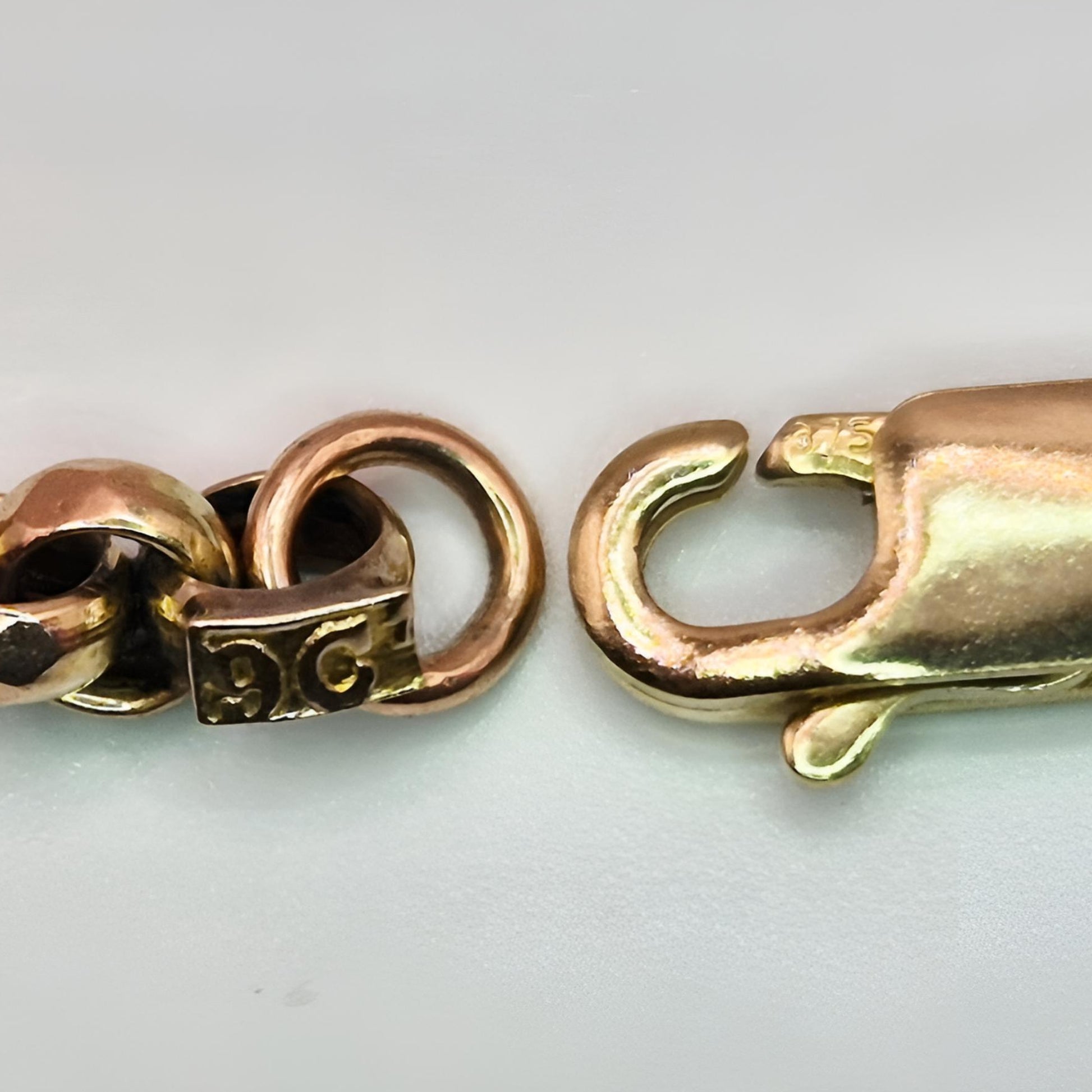 9ct gold belcher chain style bracelet 9ct stamp clasp 375 stamp