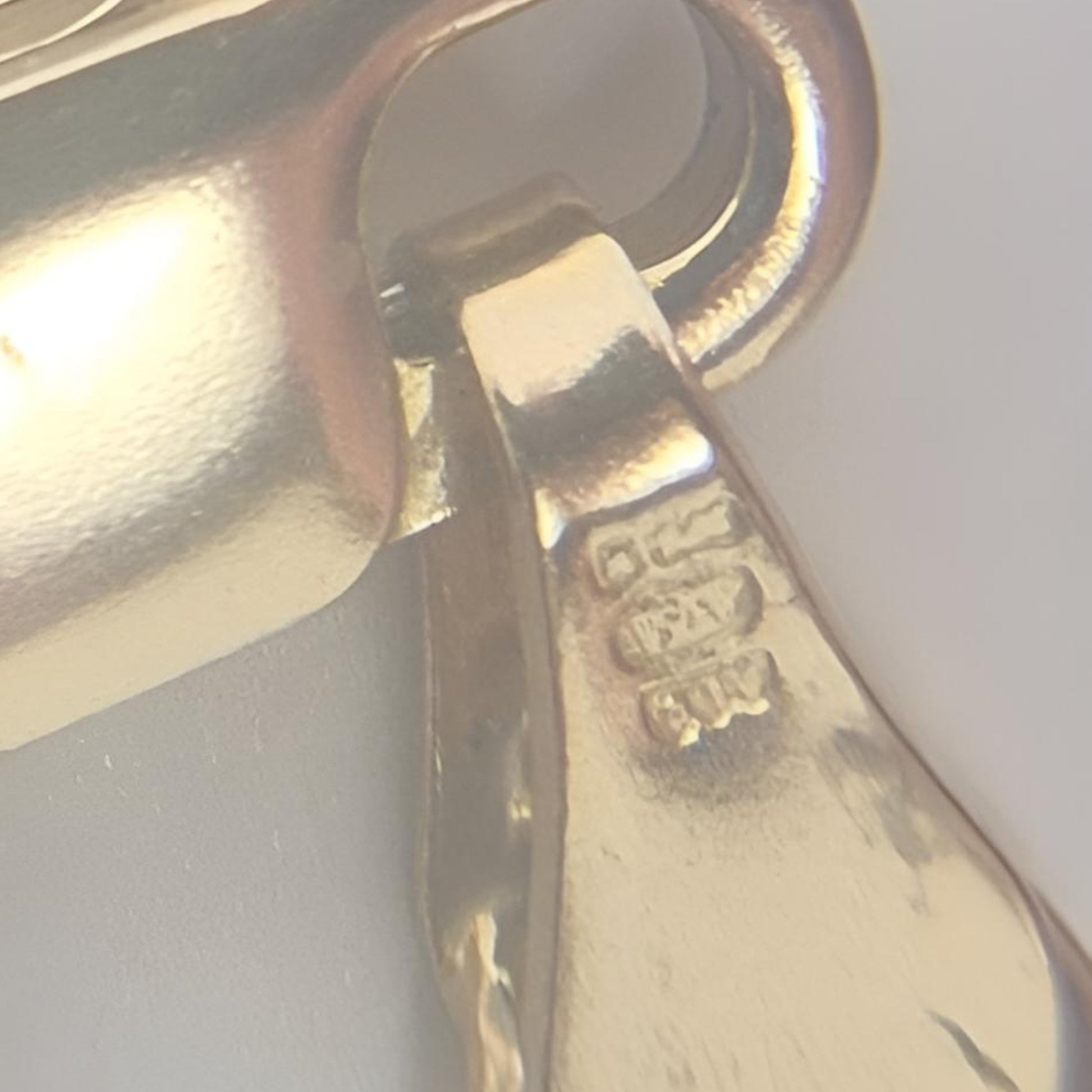 9ct gold curb 22inch chain 4.5mm hallmark under eyeglass