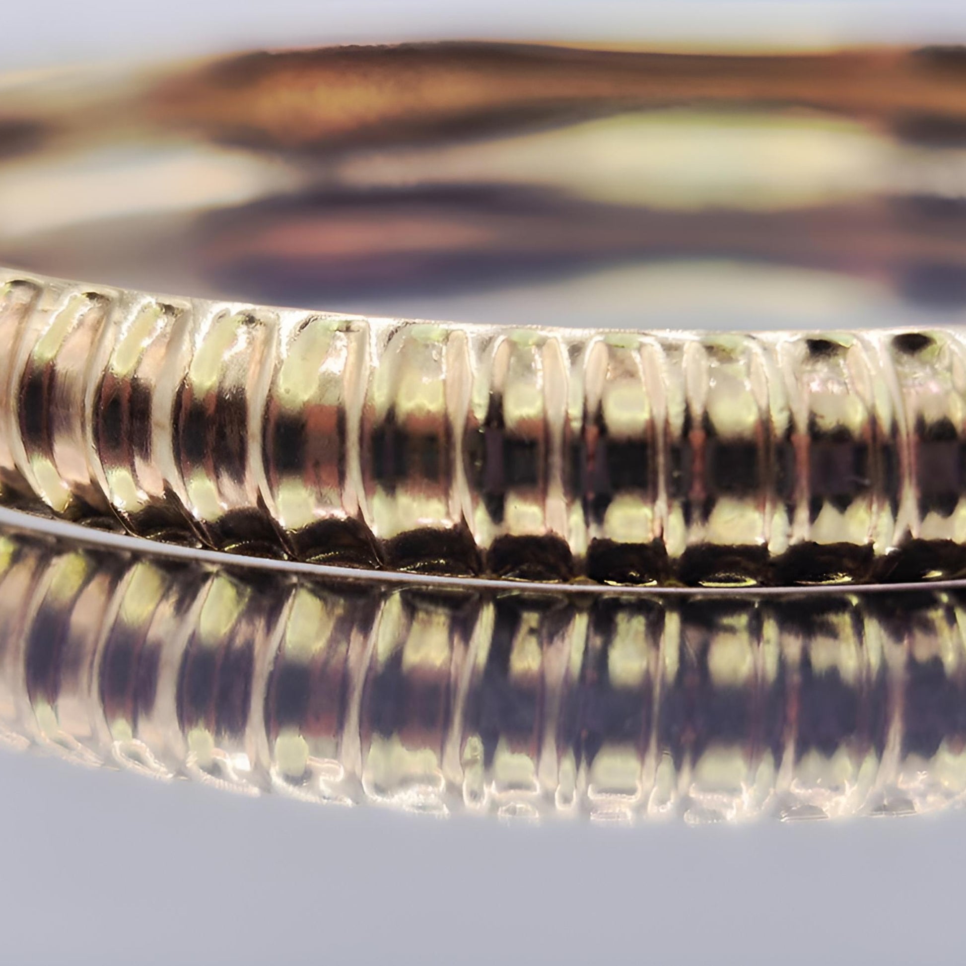 9ct gold hallmarked bangle pattern