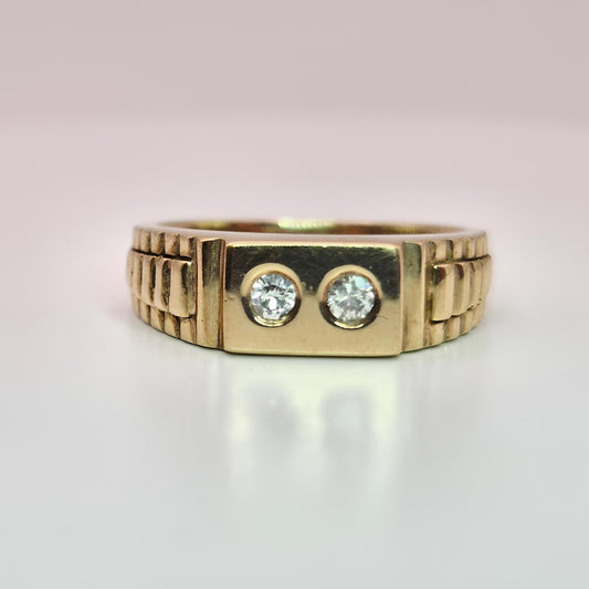 9ct gold hallmarked two stone diamond ring opposite view