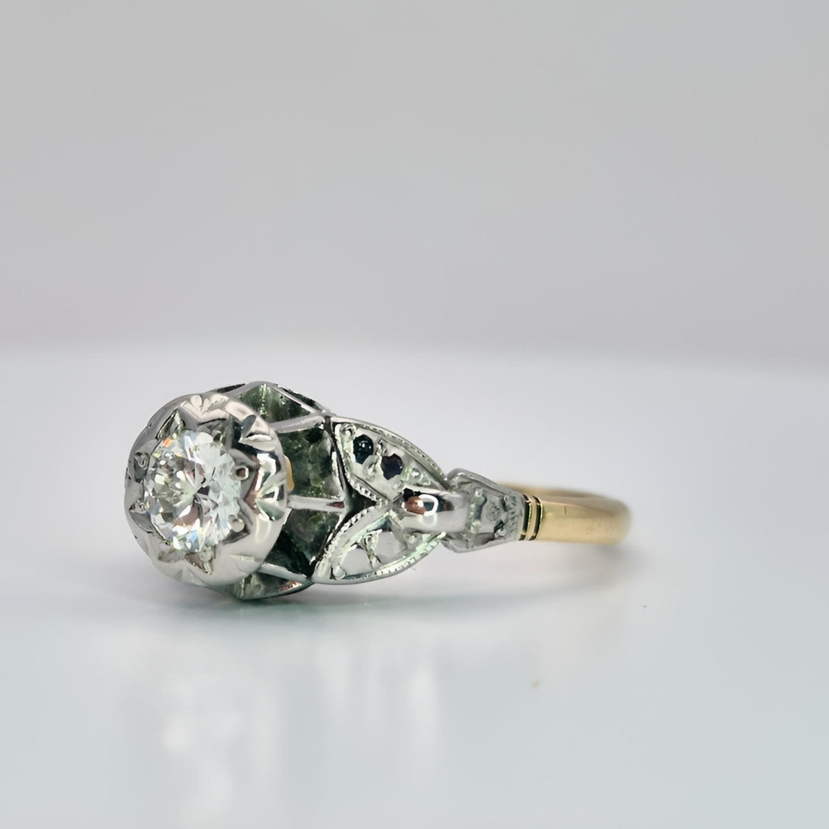 fully hallmarked 18ct yellow gold single stone diamond ring right side