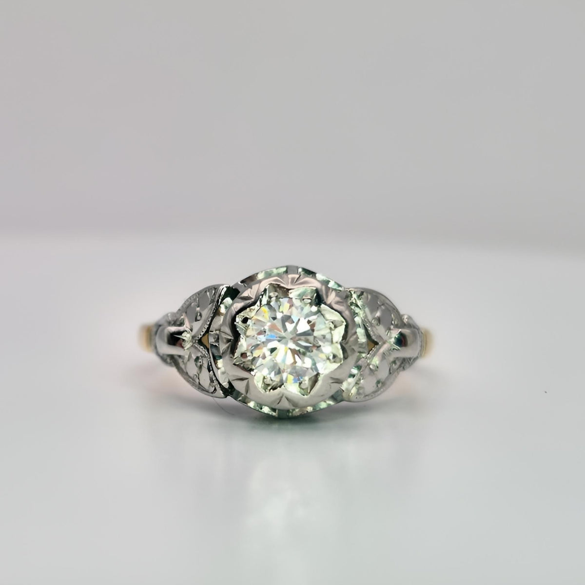 fully hallmarked 18ct yellow gold single stone diamond ring upside down