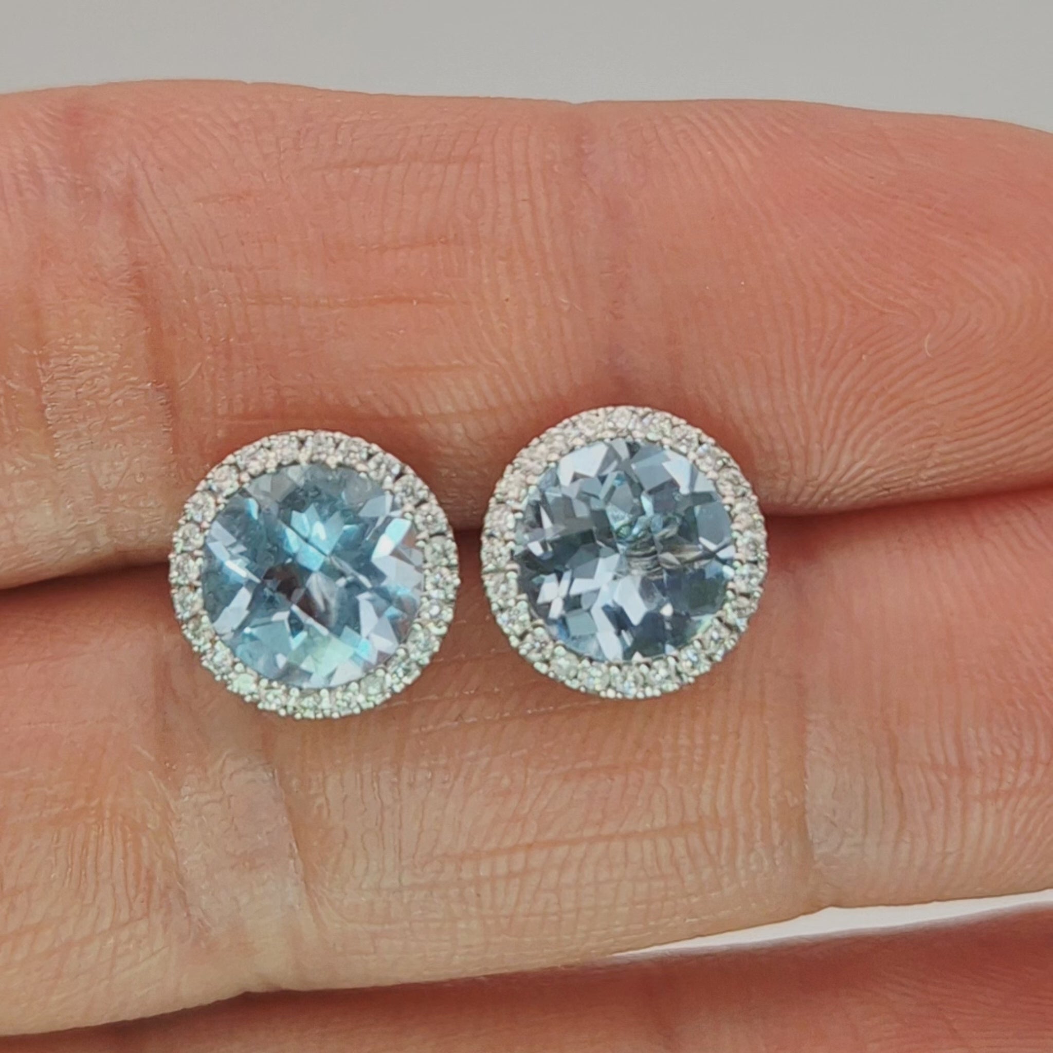 18ct white gold aquamarine diamond halo cluster stud earrings vides on hands