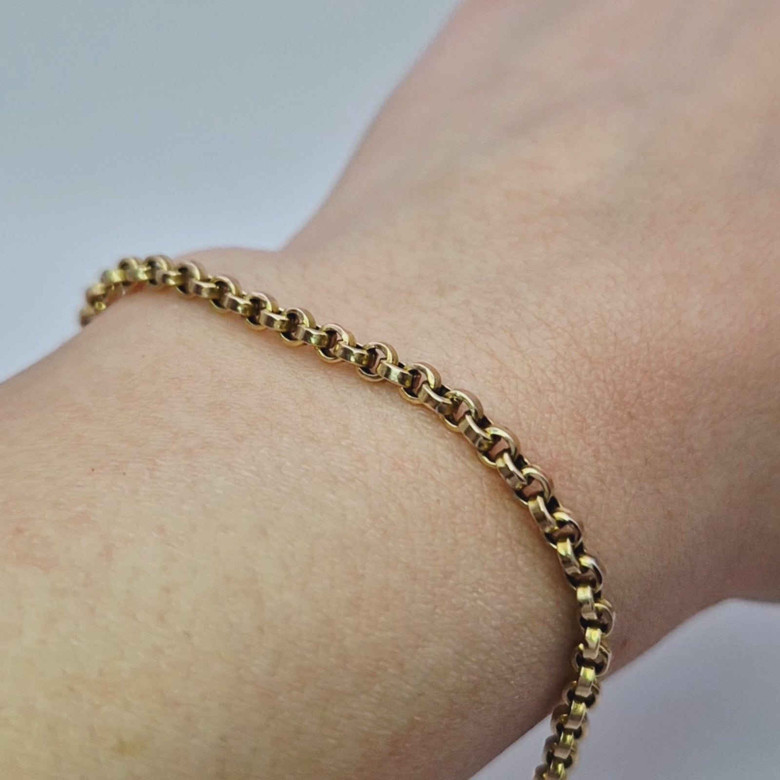 9ct yellow gold flat top belcher link bracelet video on wrist