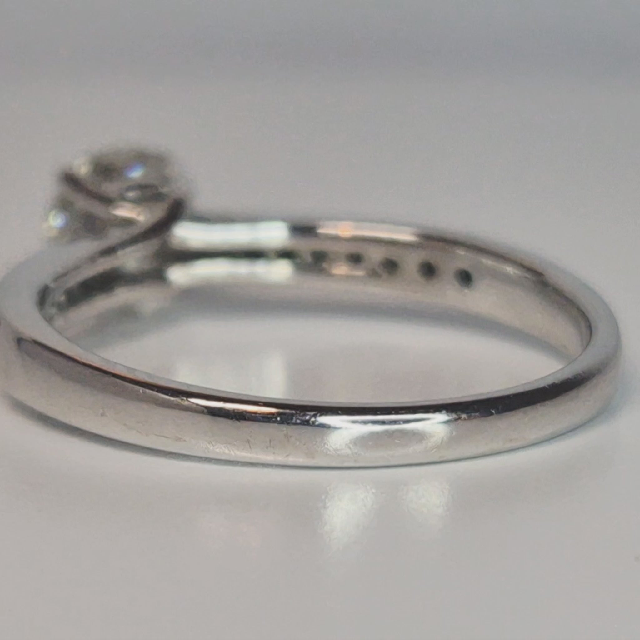 18ct white gold natural diamond ring proposal video
